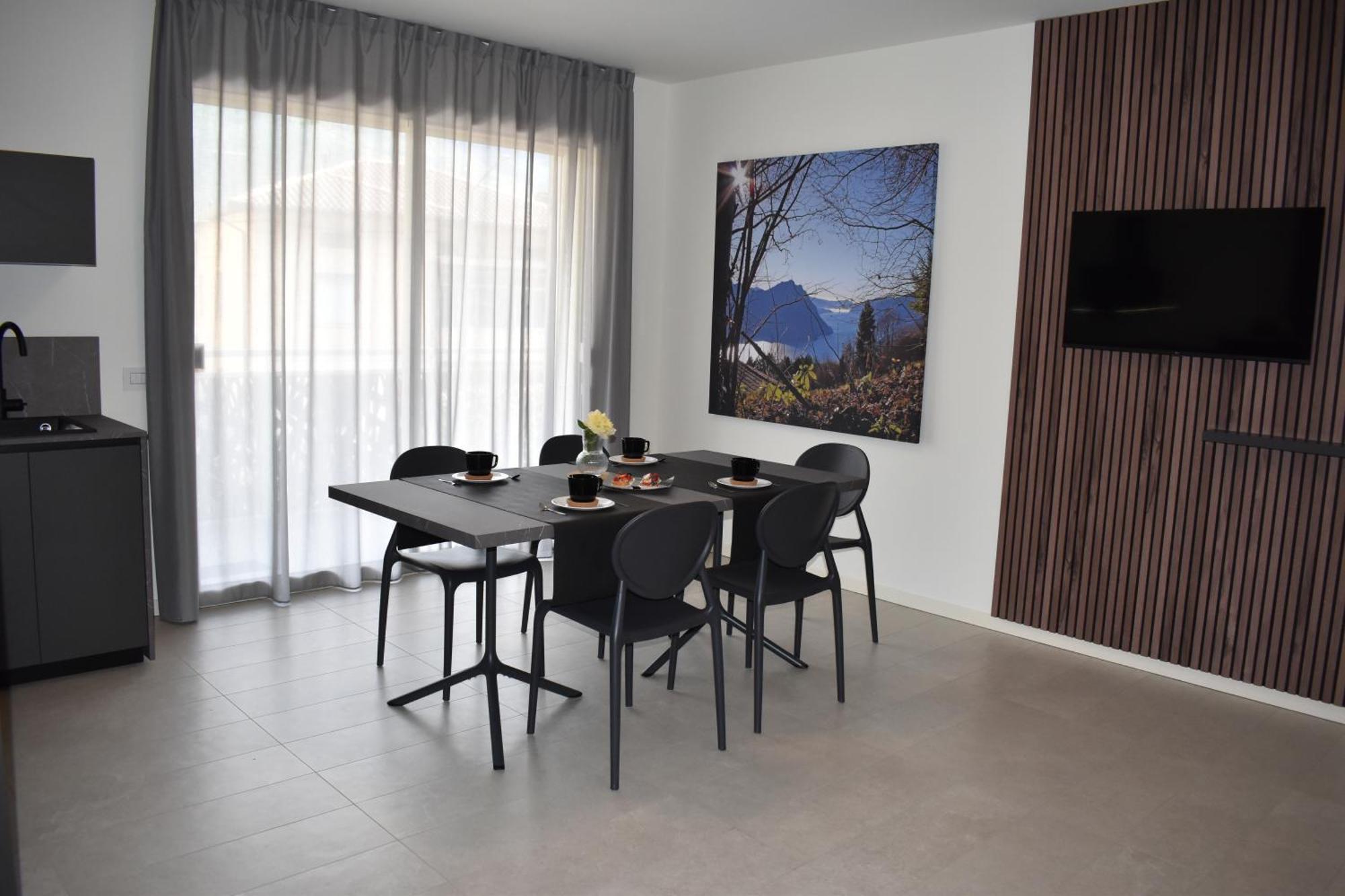 Baia Delle Rose Via Roma 111 Lägenhet Costa Volpino Exteriör bild